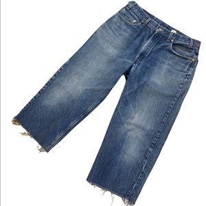 Vintage Levi’s 550 Relaxed Fit Cropped Raw Edge Jeans